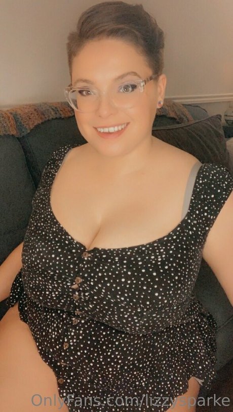 lizzysparke sexy actress pic