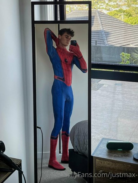 justmax_ star sexy pics