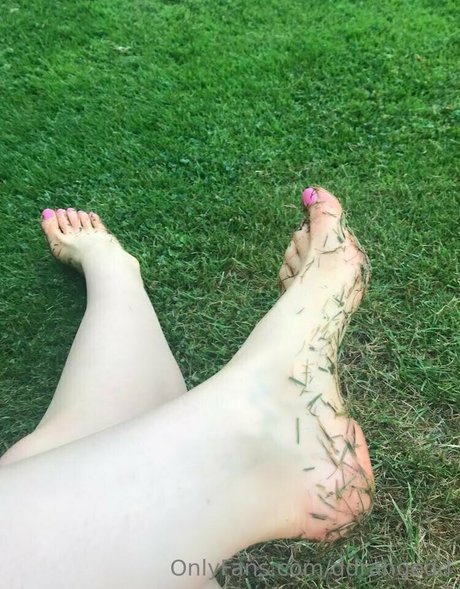 rawwbuns star perfect pics