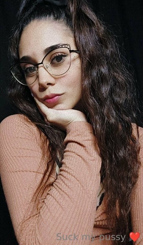 queenvcsext nude model photo