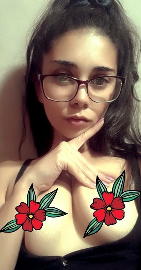 queenvcsext nudes actress photo