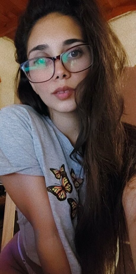 queenvcsext pretty star photo