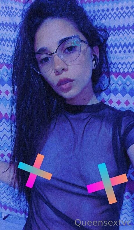 queenvcsext high quality model photos