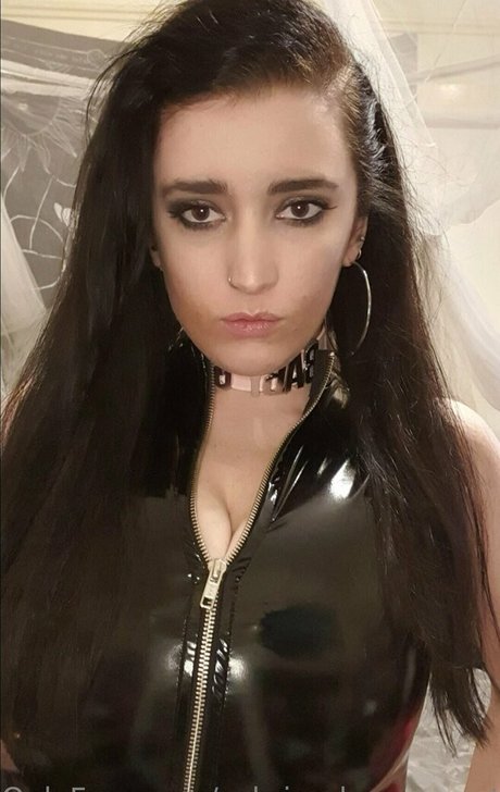 sabrinadreverment star erotic picture