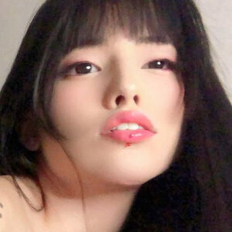 dmstripped beautiful model pics