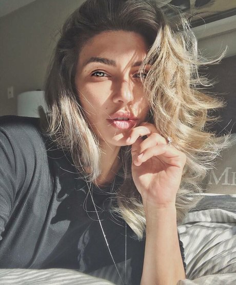 Juliana Harkavy sexy actress archive