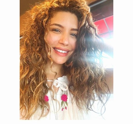 Juliana Harkavy hot actress image