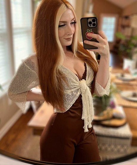 voxytwitch high quality model gallery