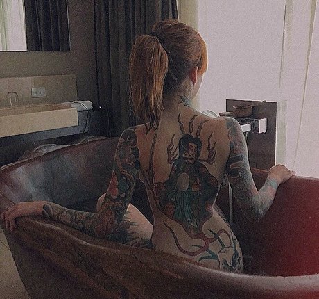 uglybandito nude actress gallery