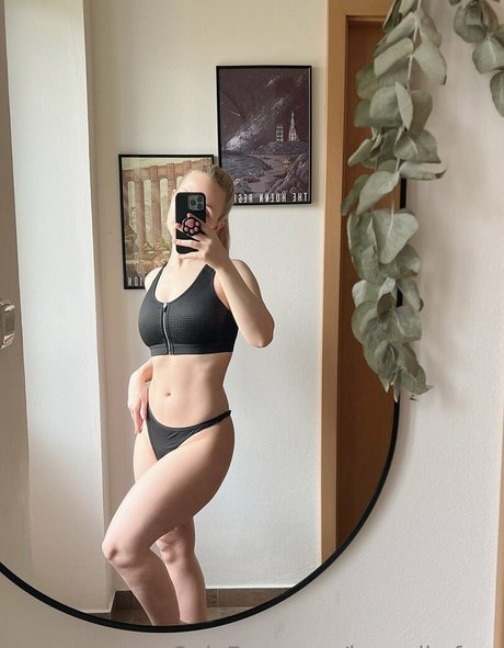 hemulkafree pretty pornstar gallery