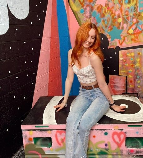 Ana Saia hot star photos