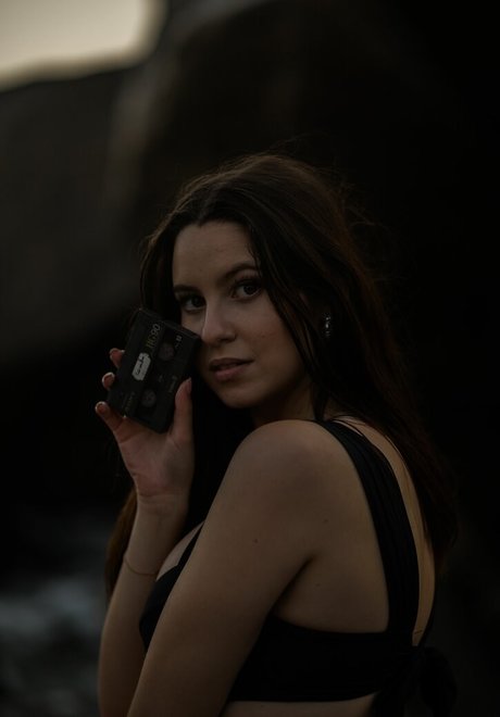 Beatriz Braz star naked img