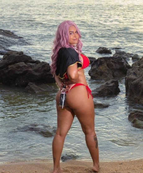 naycfreitas pretty model photo