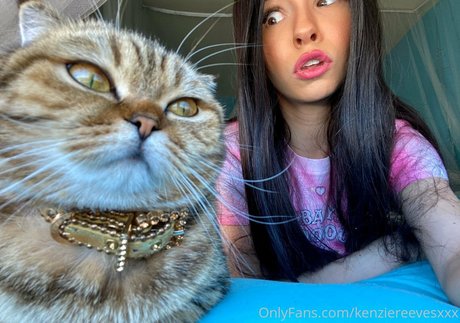 itskenziereeves perfect actress pic