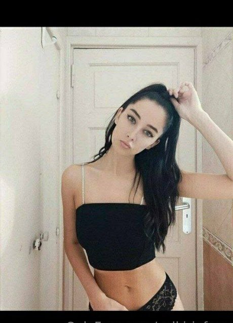 valkiriafree xxx model photo