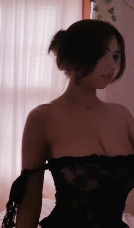 Jibbbbbbbby naked model pictures