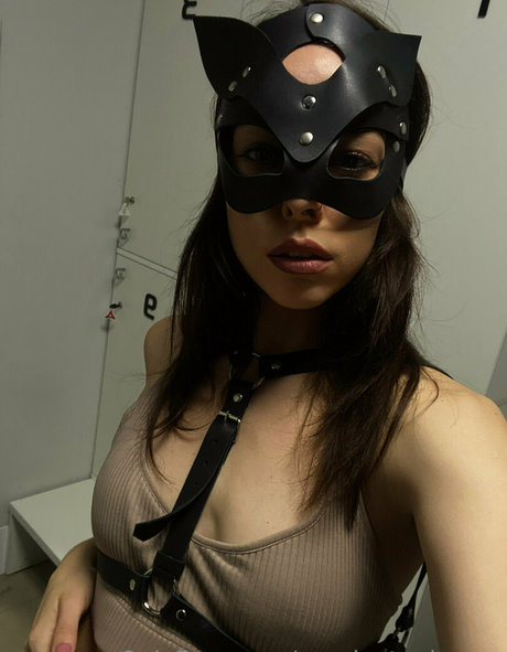 urr private dance nudes model picture