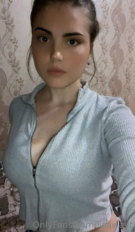 lisawayt high quality model image