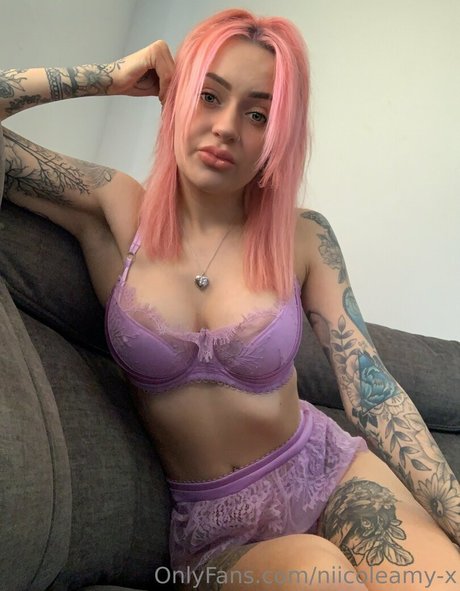 niicoleamy x exclusive model pictures