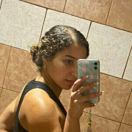 BeeLov3 sex model picture