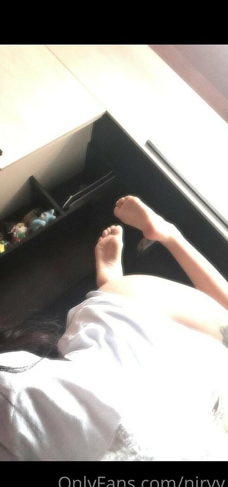 Nirvy model porn img