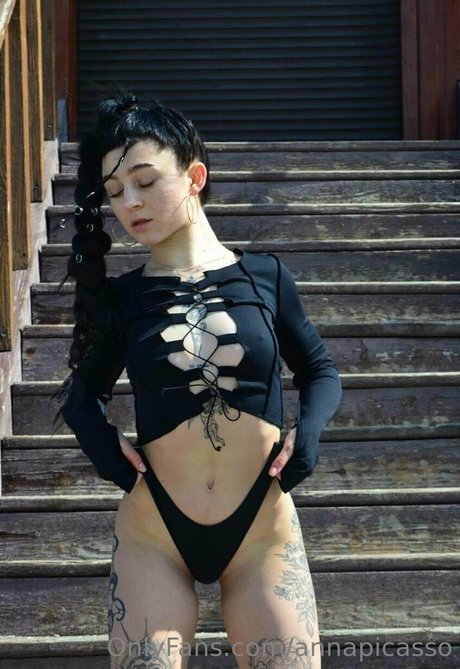 annapicasso erotic model pics