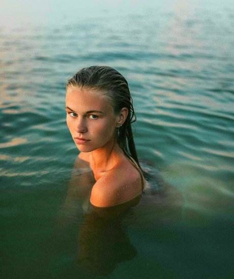 Lieke Van Der Hoorn pornstar art gallery