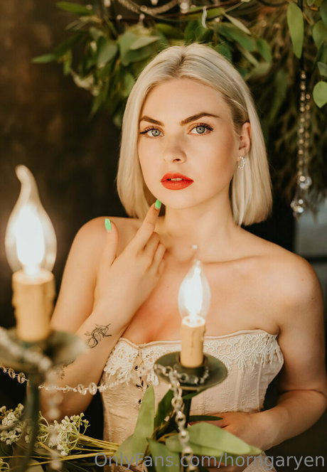 dragonb0rn hot model image