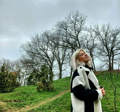 dragonb0rn hot model photo