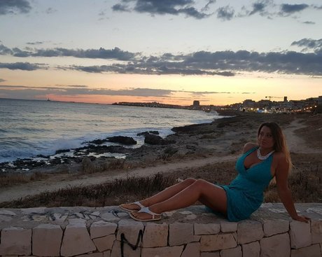 curvygirl89 free model archive