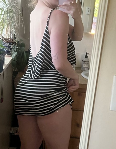 ivypearl42069 pornographic star img