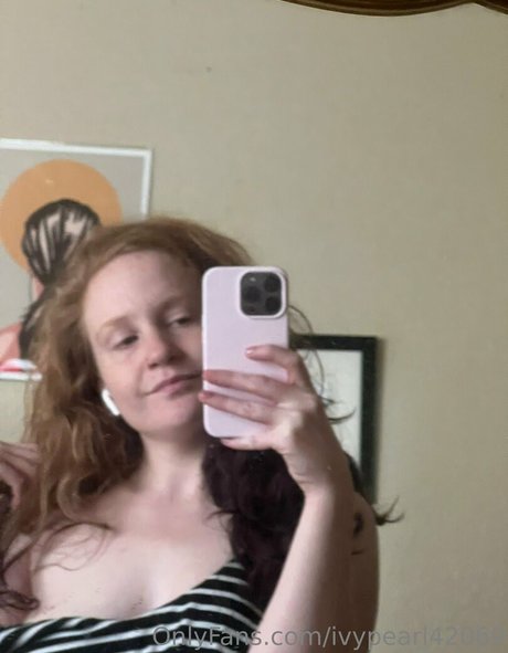 ivypearl42069 star photo