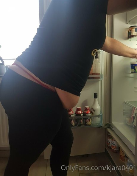 kjara0401 hot star pic