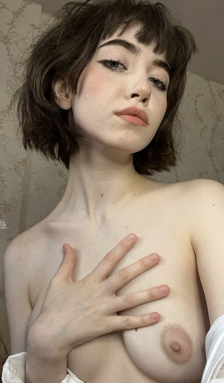 YourSmallDoll erotic pornstar pictures