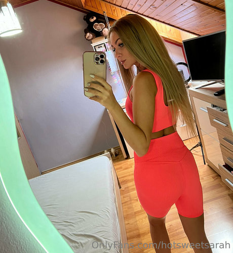 hotblondesarah hot pornstar photo