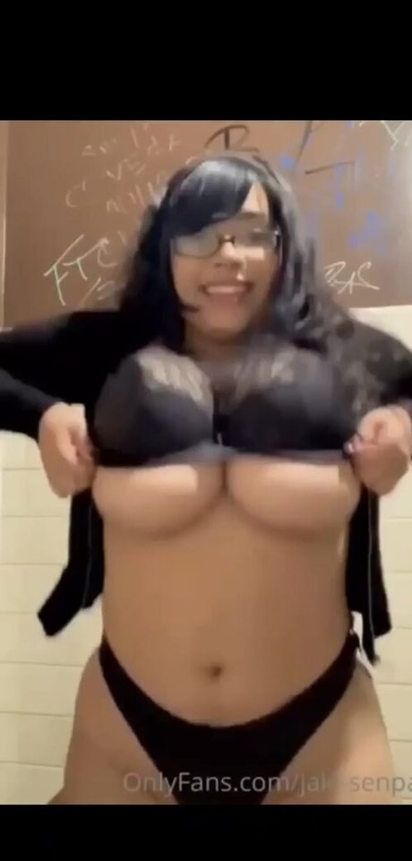 Jaki Senpai model nudes pics