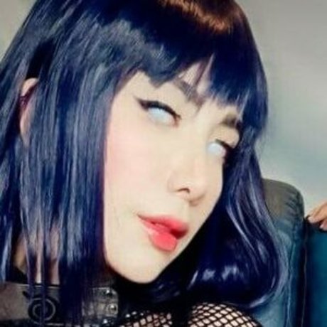 Mumusiraneitor model sexy image