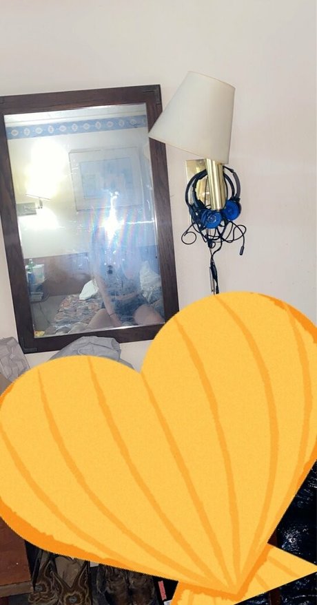 blondiebshortt xxx model image