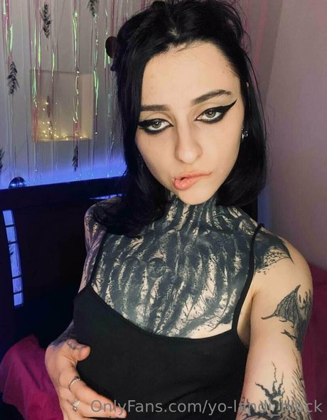 yo landi black model nude image