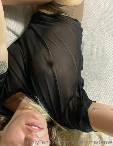 mysterymadame art model photo