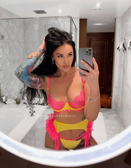 holylovesmolly pornstar exclusive img