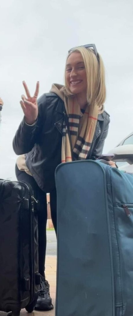 Lauren Day naked actress pics