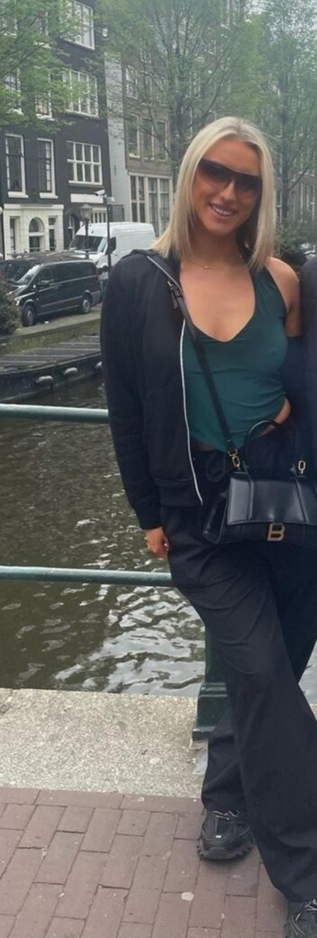 Lauren Day hd star gallery