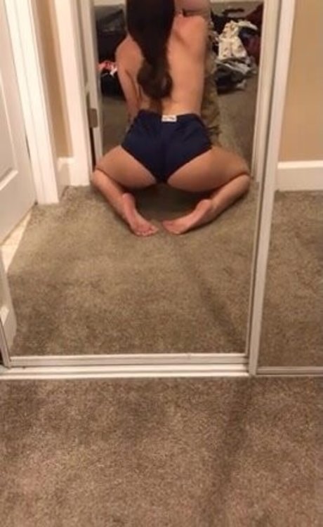 Emma Shore star nudes gallery