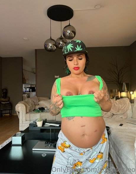 xomisscleo star nudes picture