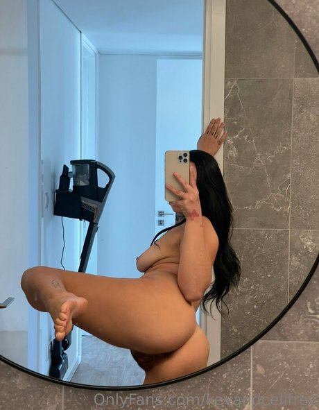 kevandcelifree model top picture