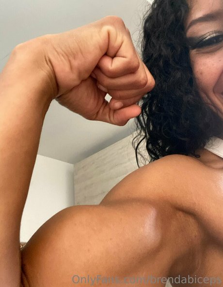 brendabiceps free model pic