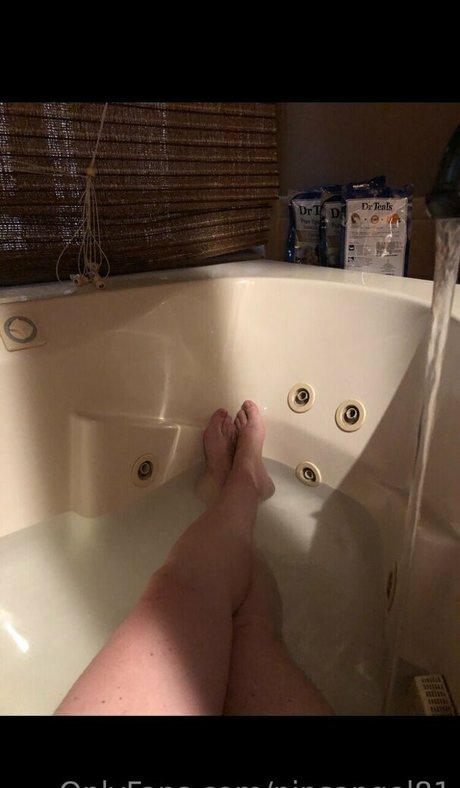 nipsangel81 sex model picture