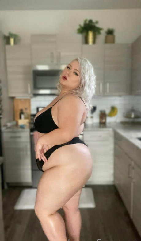 laceysummersfree art model archive