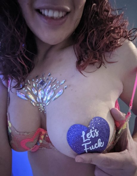 foxylatina erotic model img